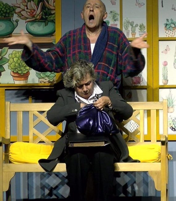 PERSONAJES JACINTO Y FLOR DE LA OBRA "LILA LA LIA". TEATRO EL HÓRREO